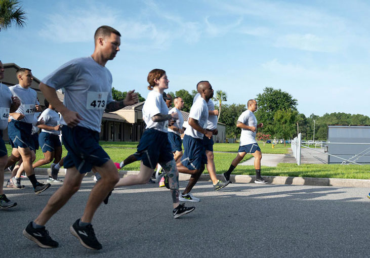 U S  Airmen perform a physical fitness assessment  U S  Air National Guard photo by Tech  Sgt  Chelsea Smith 